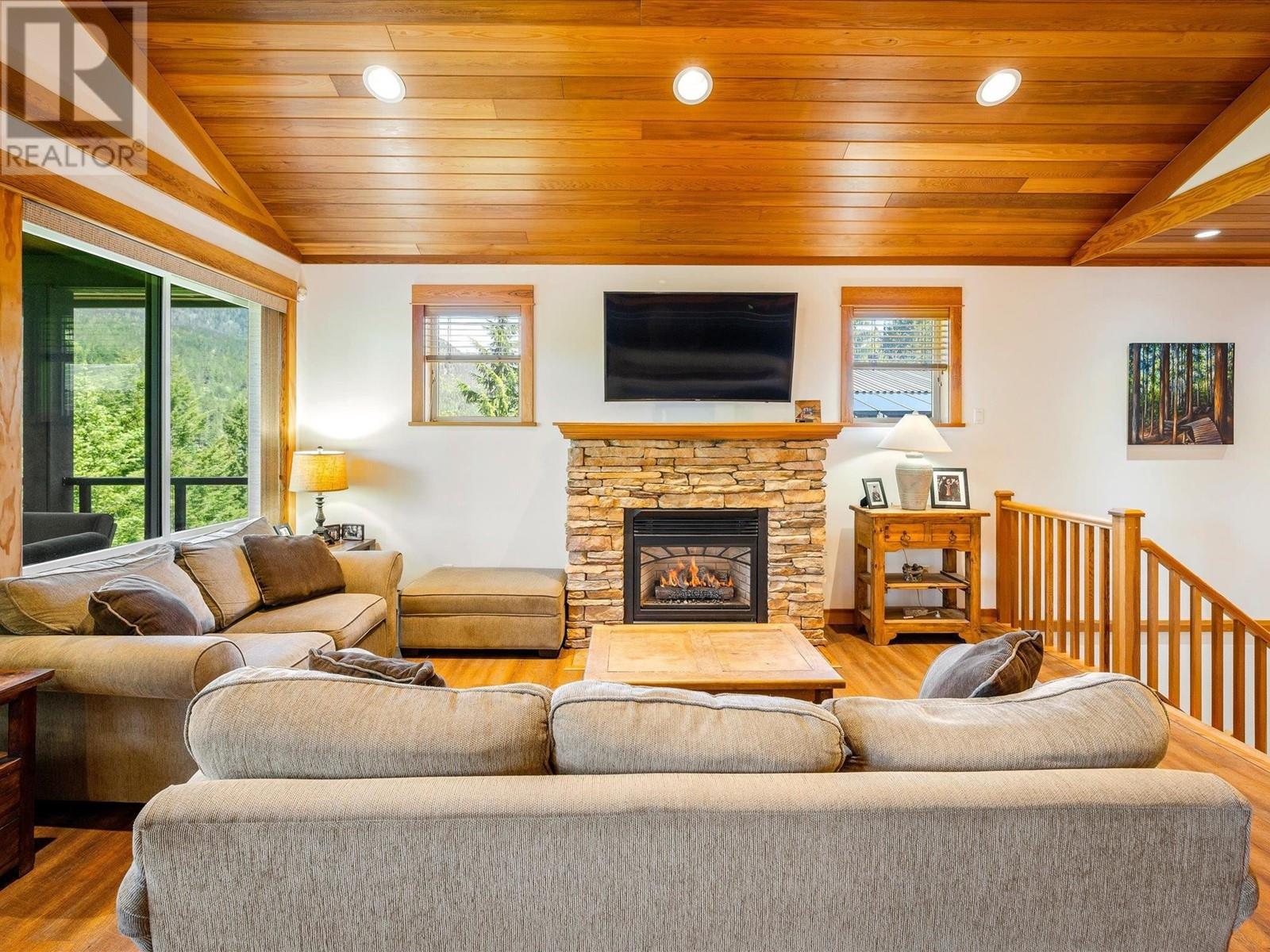 Property at 2314 CAYLEY CLOSE image 3