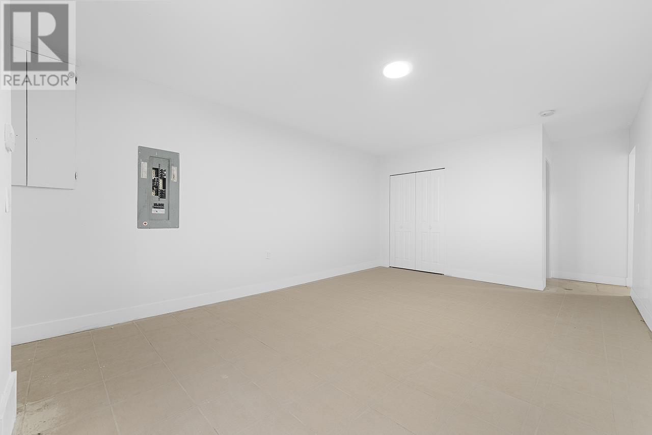 4976 Bond Street, Burnaby, British Columbia  V5H 2Y4 - Photo 31 - R2987138
