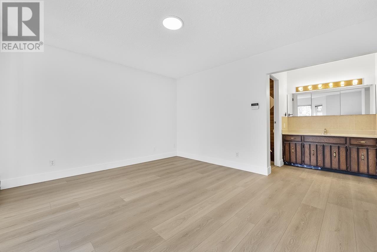 4976 Bond Street, Burnaby, British Columbia  V5H 2Y4 - Photo 17 - R2987138