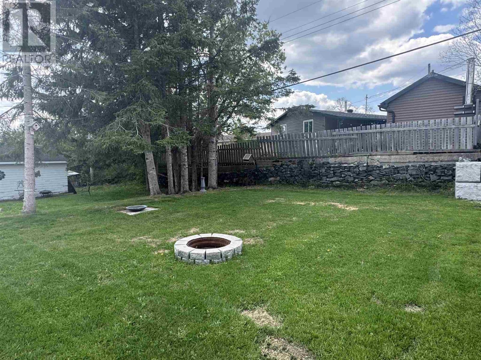 14 Flicker Ave, Manitouwadge, Ontario  P0T 2C0 - Photo 21 - TB251433