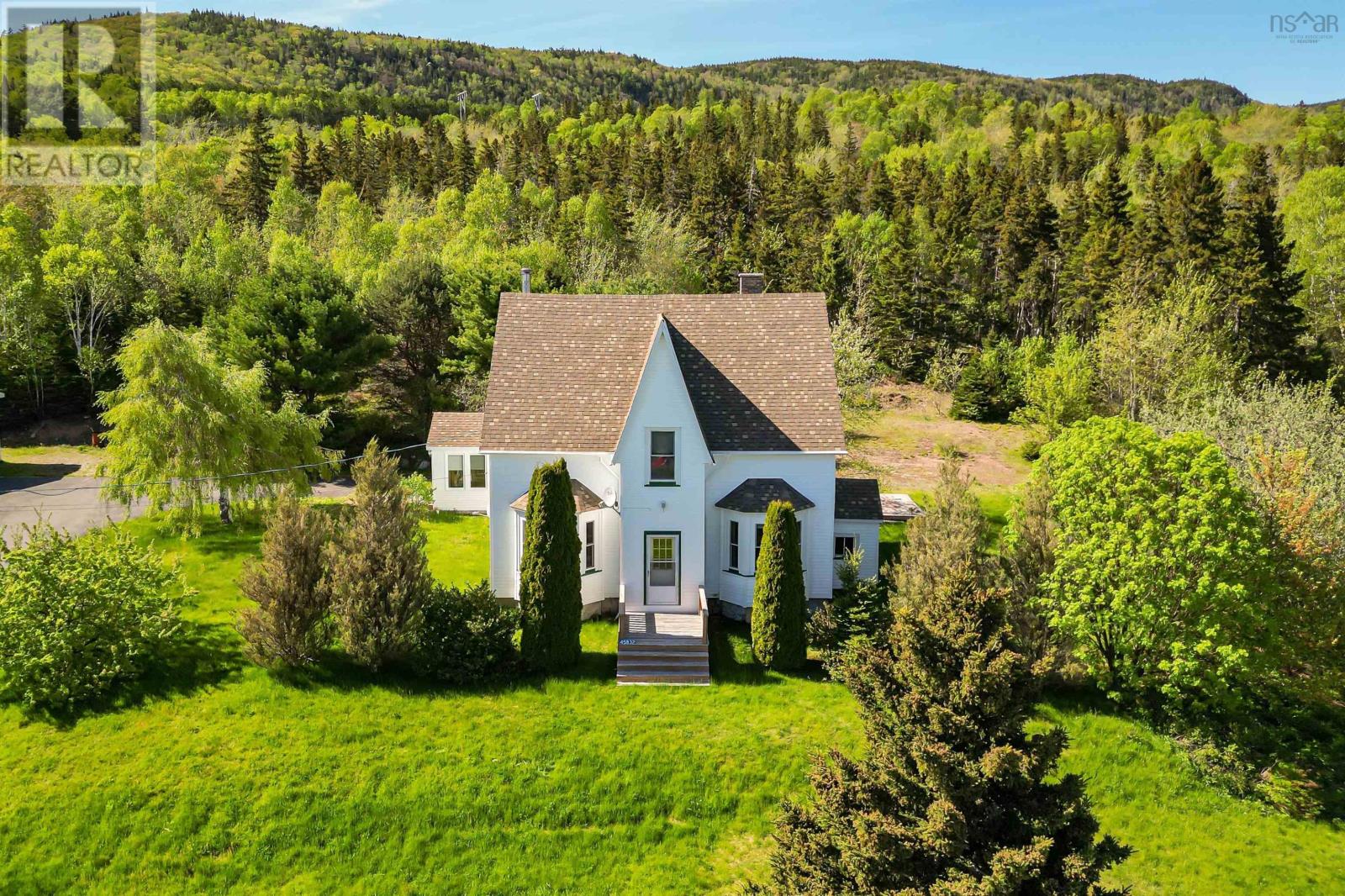 45832 Cabot Trail, Indian Brook, Nova Scotia  B0C 1H0 - Photo 3 - 202509783