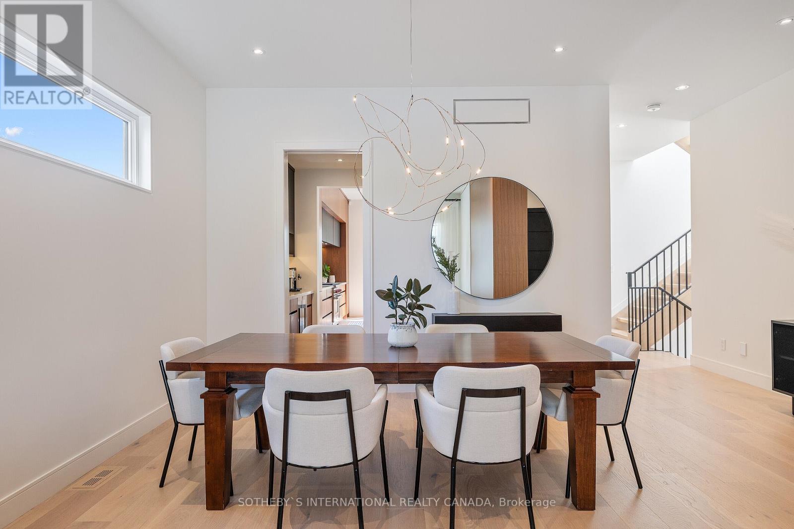 83 Guthrie Avenue, Toronto, Ontario  M8Y 3L3 - Photo 9 - W12107885