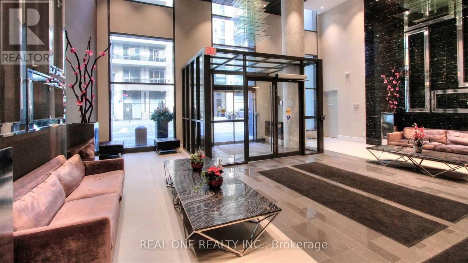 1304 - 9205 Yonge Street, Richmond Hill (Langstaff), Ontario  L4C 6Z2 - Photo 8 - N12186386