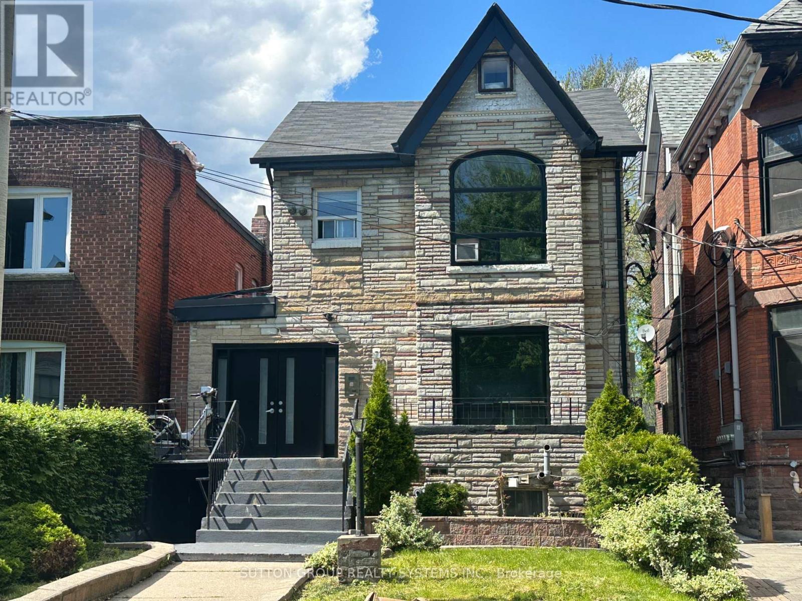 204 - 70 Melbourne Avenue, Toronto, Ontario  M6K 1K7 - Photo 1 - W12185416