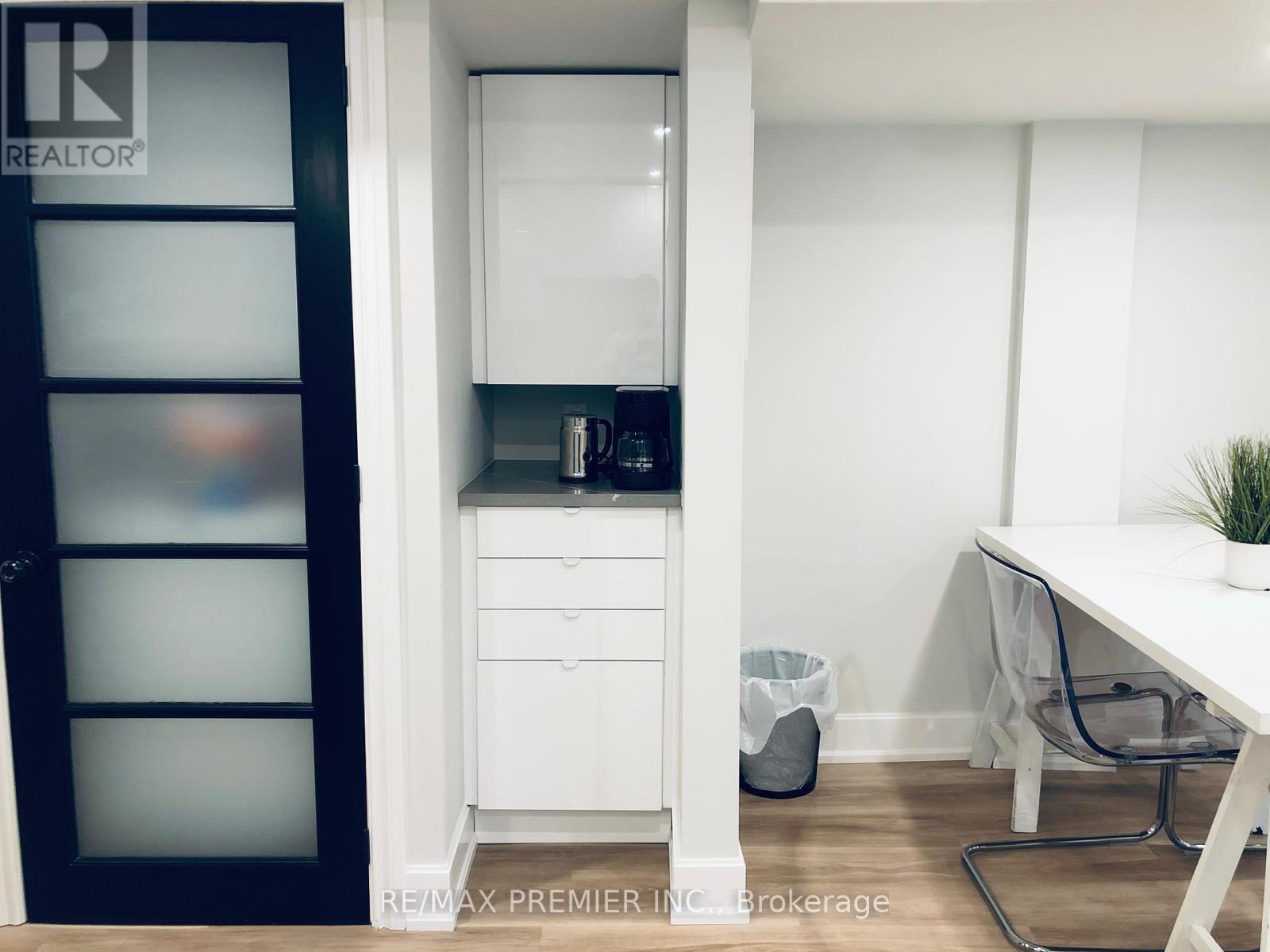 1 Gwynne Avenue, Toronto, Ontario  M6K 2C2 - Photo 46 - W12182363