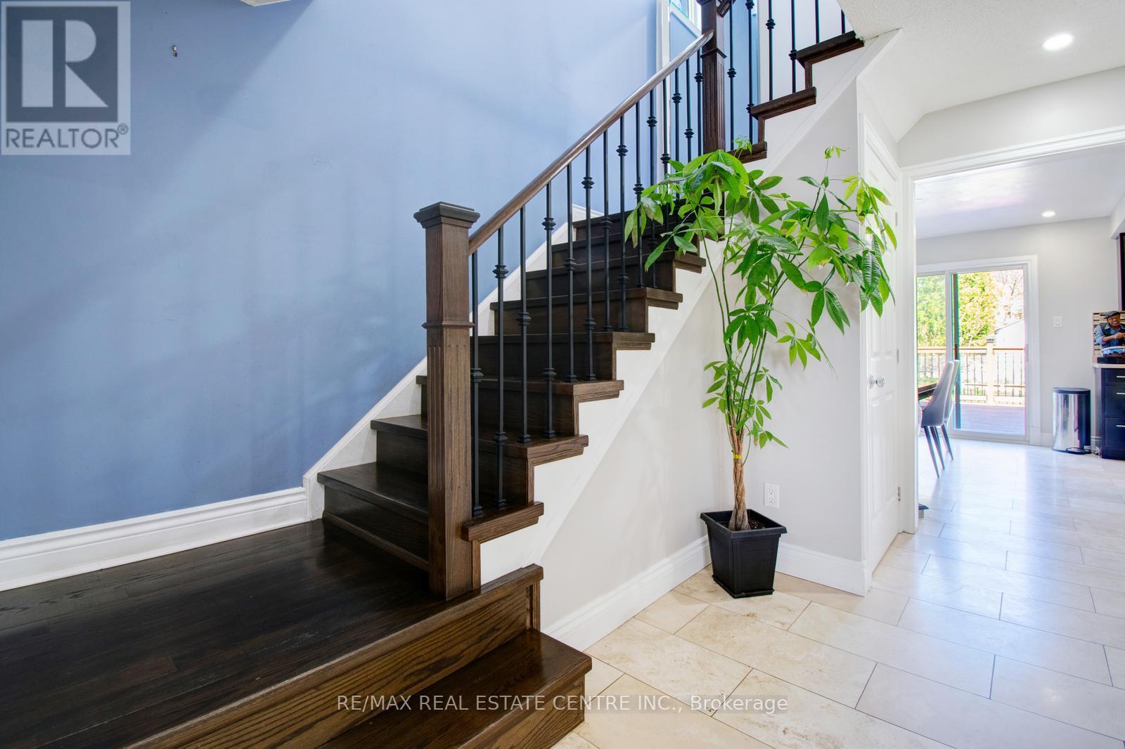 2840 Tradewind Drive, Mississauga, Ontario  L5N 6L1 - Photo 6 - W12186393