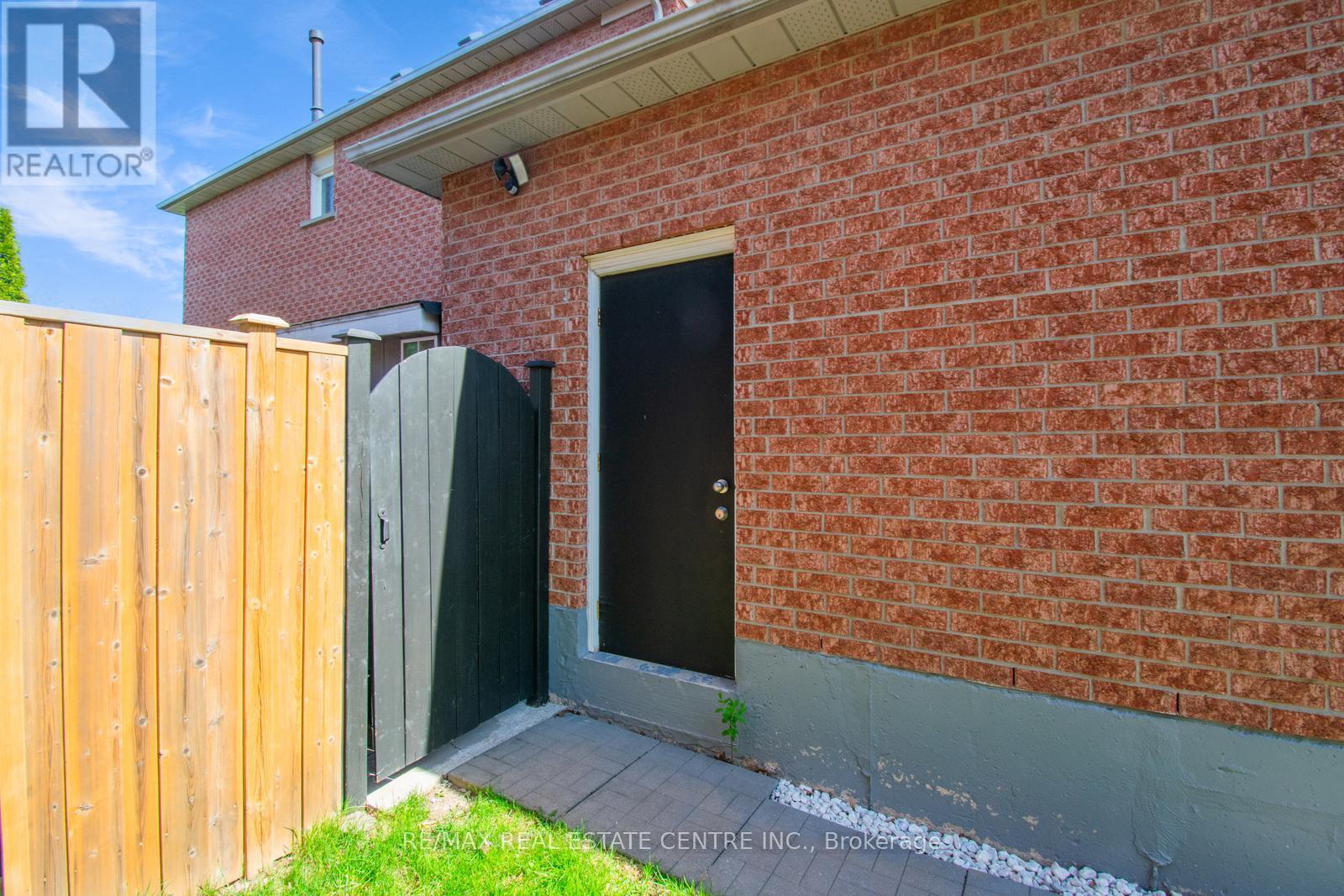 2840 Tradewind Drive, Mississauga, Ontario  L5N 6L1 - Photo 38 - W12186393