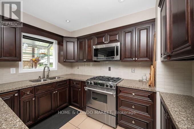 74 Rosebud Avenue, Brampton, Ontario  L6X 2W5 - Photo 12 - W12183582