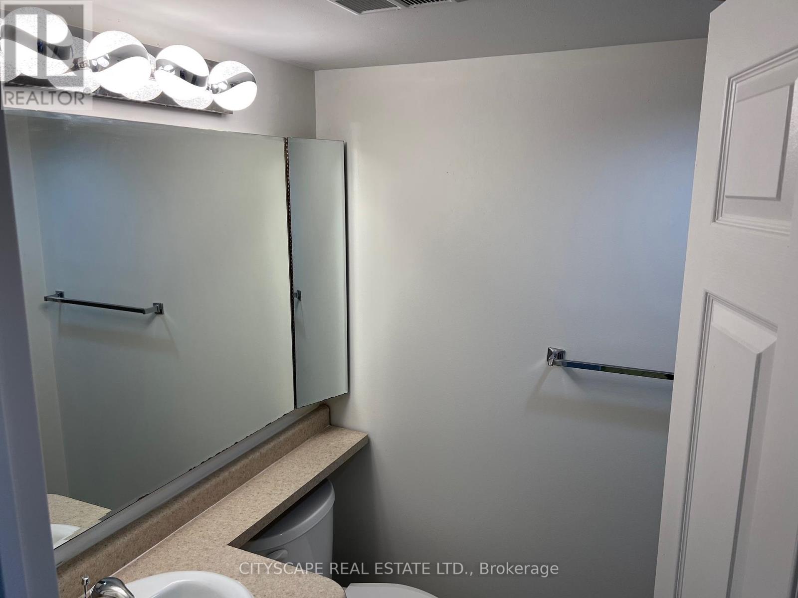 1111 - 265 Enfield Place, Mississauga (City Centre), Ontario  L5B 3Y7 - Photo 8 - W12184082