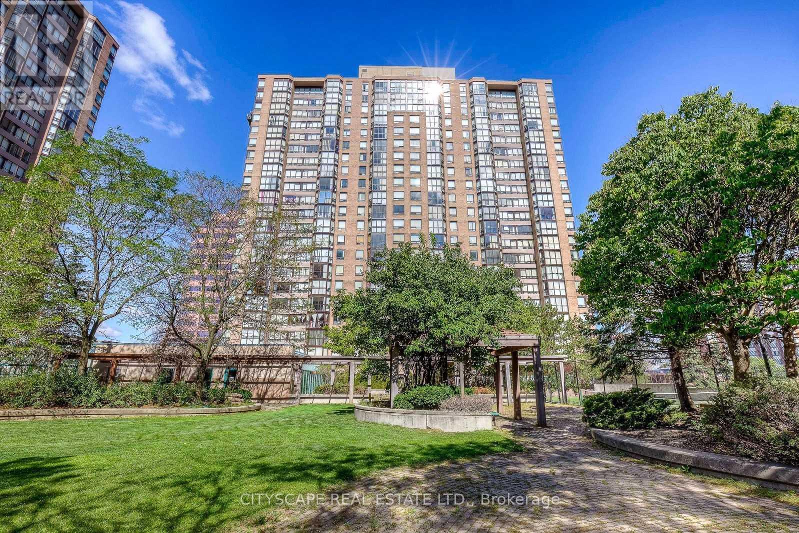 1111 - 265 Enfield Place, Mississauga (City Centre), Ontario  L5B 3Y7 - Photo 2 - W12184082