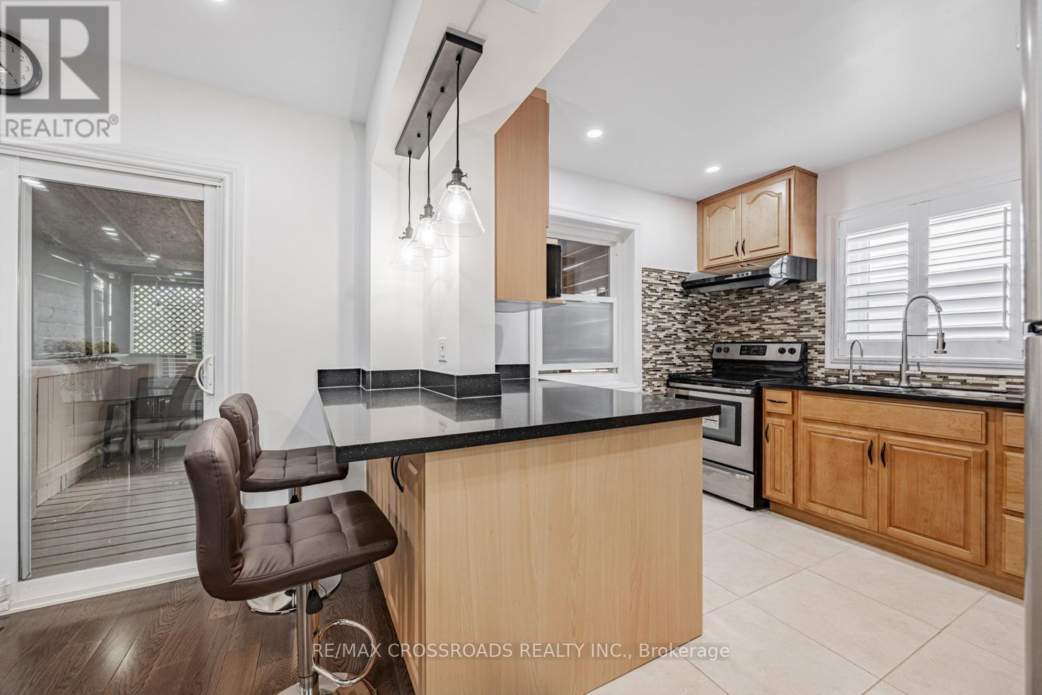 47 Bonniewood Road, Toronto (Ionview), Ontario  M1K 2L9 - Photo 8 - E12186410