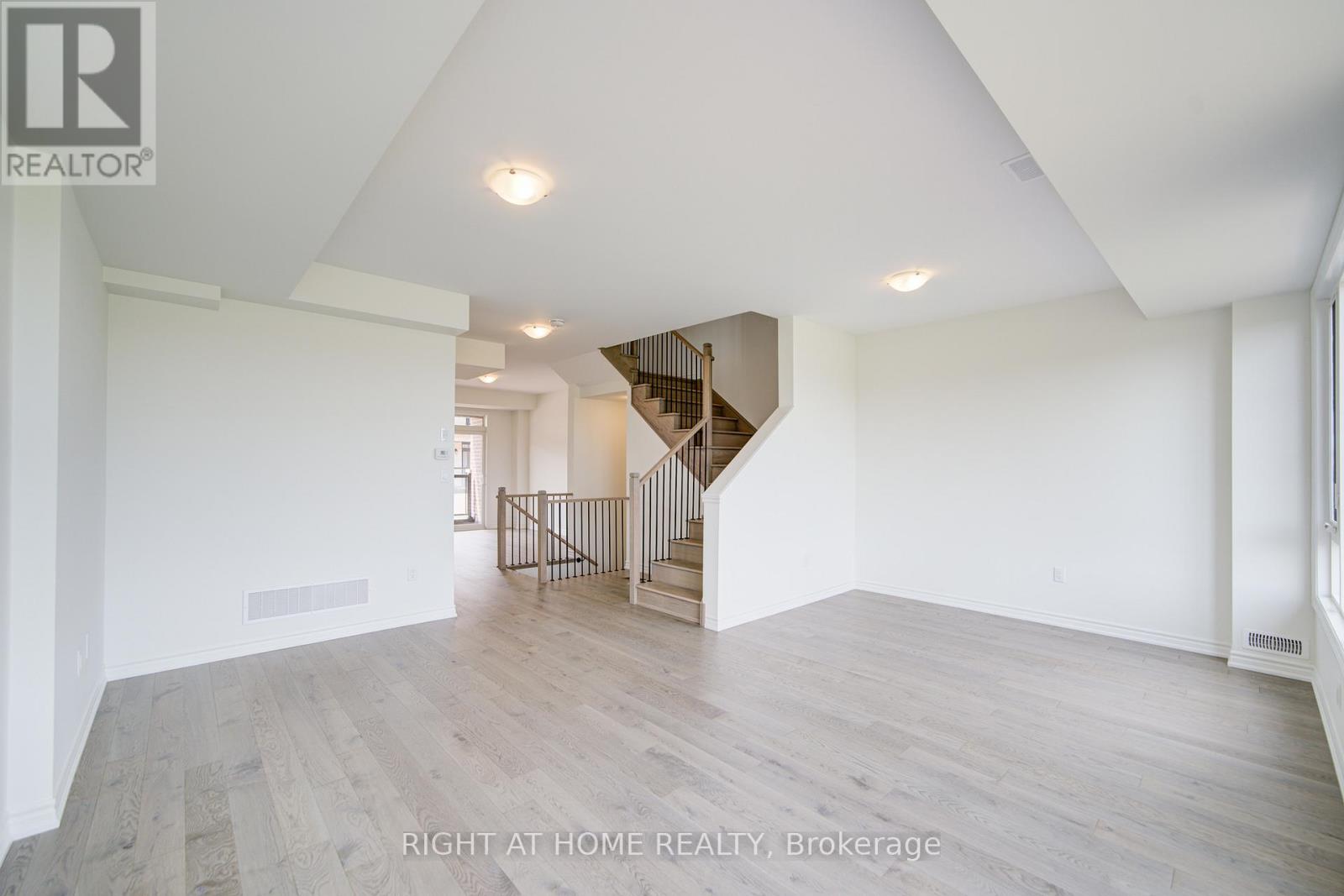 8 - 1220 Dartmouth Crescent, Oakville, Ontario  L6H 8C1 - Photo 26 - W12186401