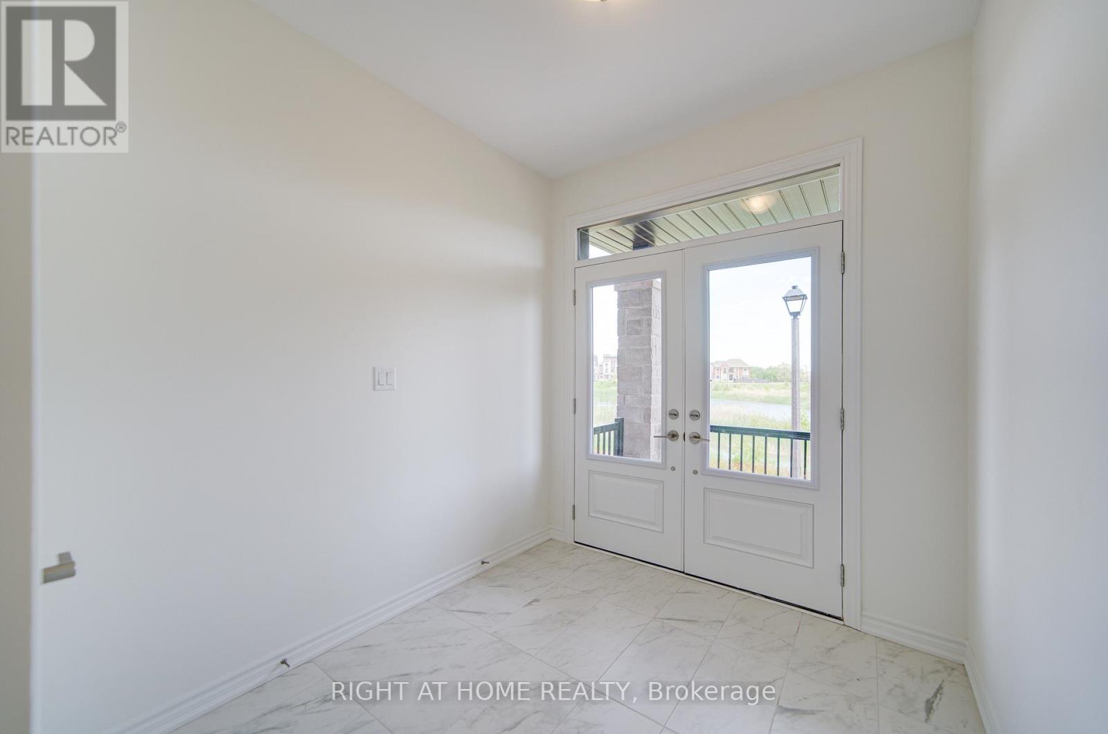 8 - 1220 Dartmouth Crescent, Oakville, Ontario  L6H 8C1 - Photo 4 - W12186401