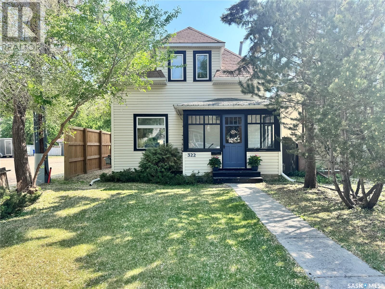 322 9th STREET E, Saskatoon, Saskatchewan