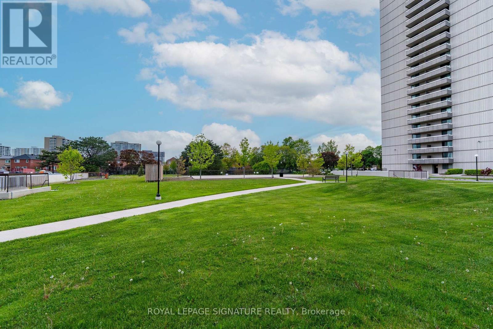 Property at 1802 - 3151 BRIDLETOWNE CIRCLE image 3