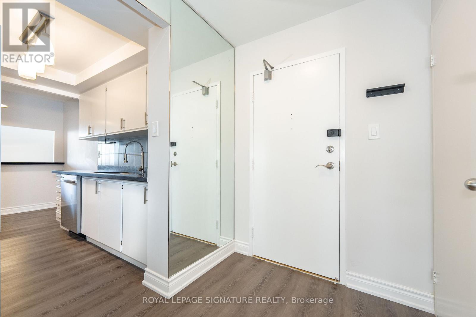 1802 - 3151 Bridletowne Circle, Toronto, Ontario  M1W 2T1 - Photo 6 - E12184374
