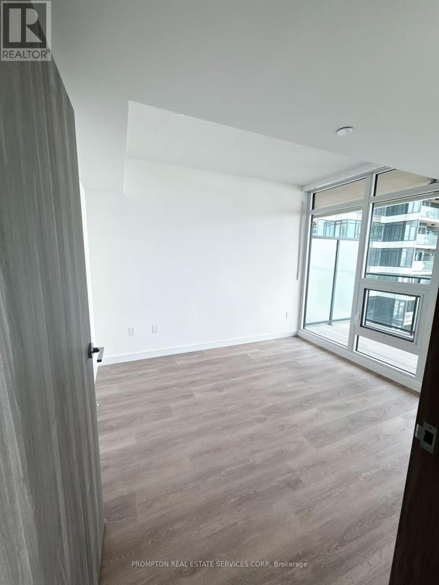 2208 - 3 Concord Cityplace Way, Toronto, Ontario  M5V 0X4 - Photo 5 - C12186434