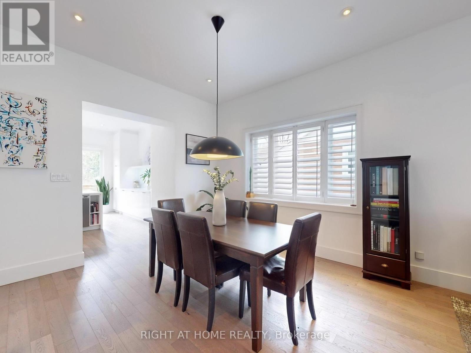 77 Leroy Avenue, Toronto, Ontario  M4J 4G9 - Photo 4 - E12186432