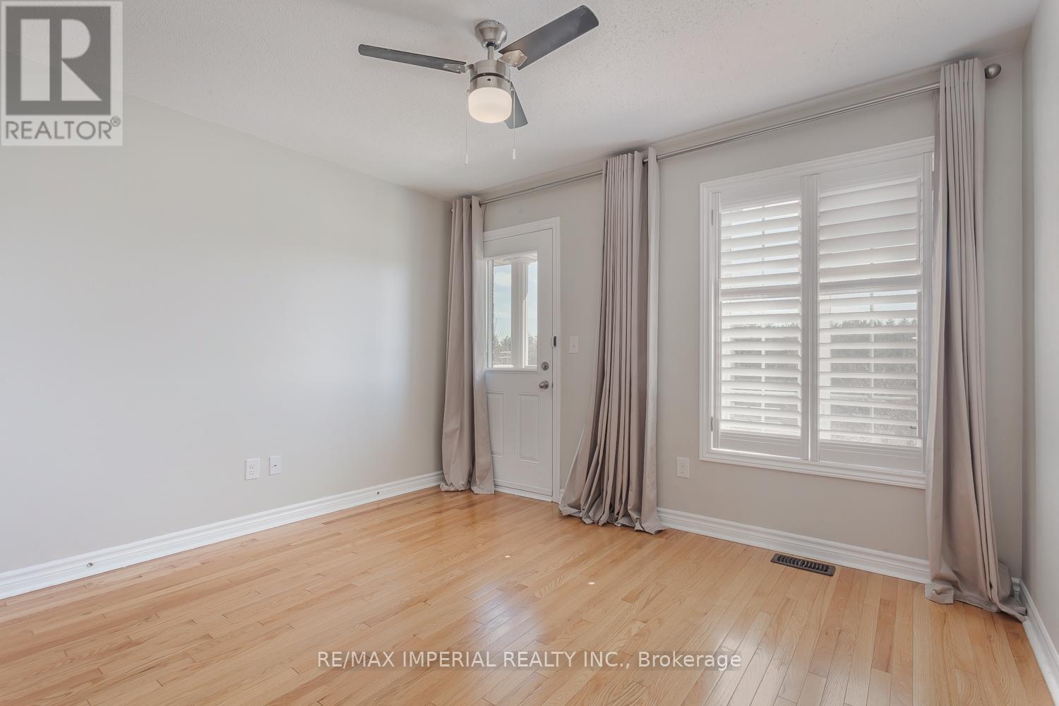69 Vettese Court, Markham (Box Grove), Ontario  L6B 0V6 - Photo 11 - N12186427