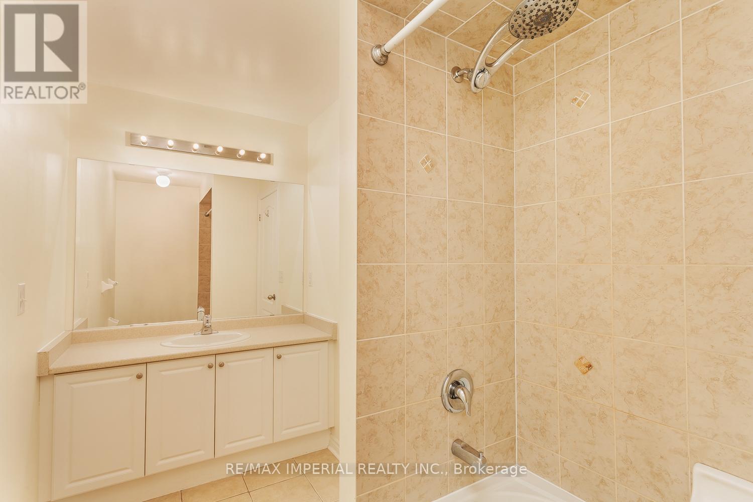 69 Vettese Court, Markham (Box Grove), Ontario  L6B 0V6 - Photo 14 - N12186427