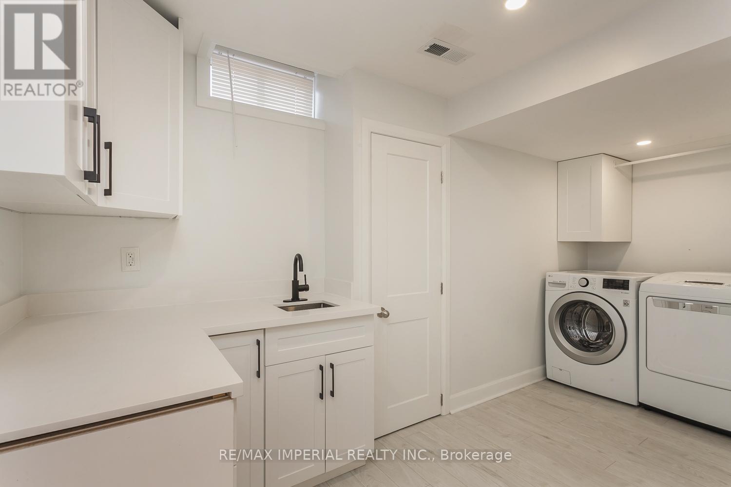 69 Vettese Court, Markham (Box Grove), Ontario  L6B 0V6 - Photo 18 - N12186427