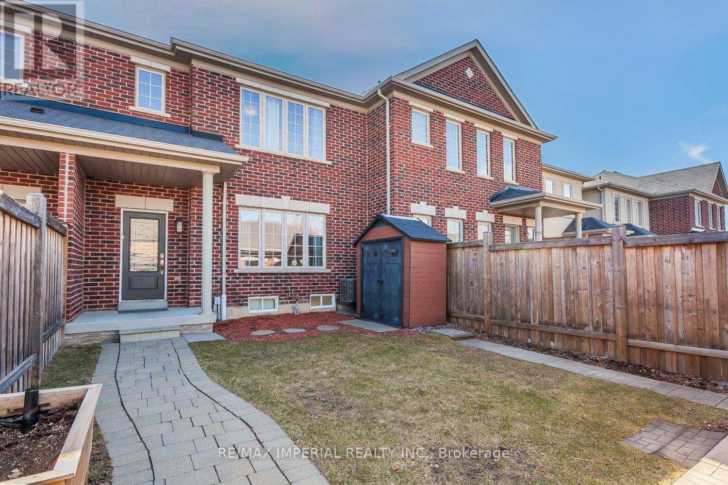 69 Vettese Court, Markham, Ontario  L6B 0V6 - Photo 3 - N12186427
