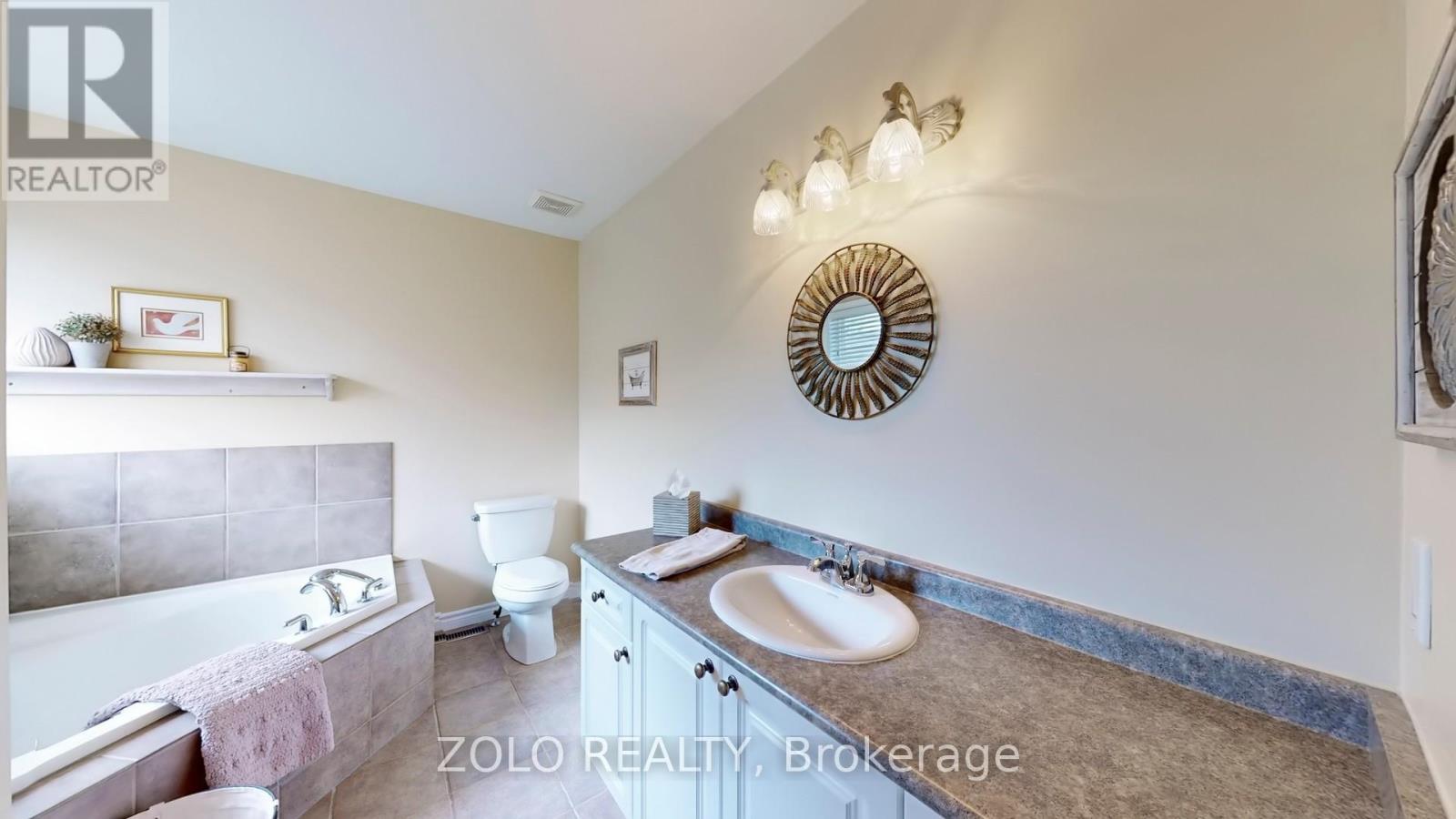 7 Golden Eagle Way, Barrie, Ontario  L4M 6P6 - Photo 8 - S12186436