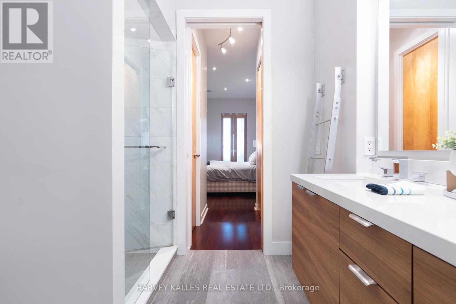 953 - 155 Dalhousie Street, Toronto, Ontario  M5B 2P7 - Photo 15 - C12186183