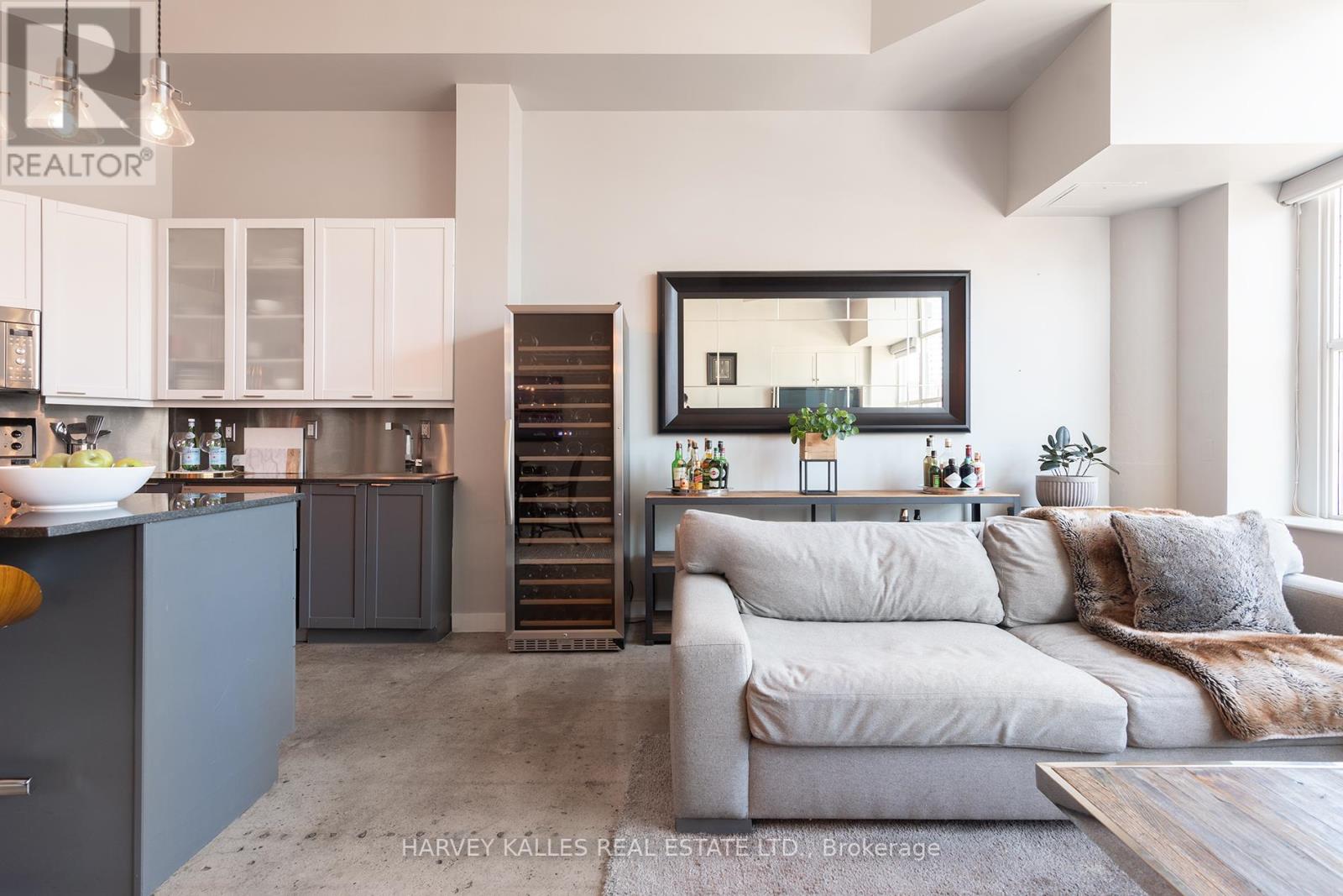 953 - 155 Dalhousie Street, Toronto, Ontario  M5B 2P7 - Photo 6 - C12186183