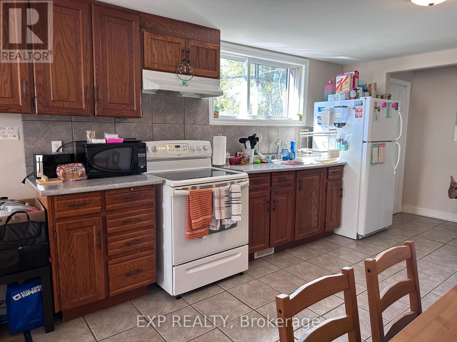 203 Grove Street, Norfolk, Ontario  N3Y 1K5 - Photo 12 - X12186332