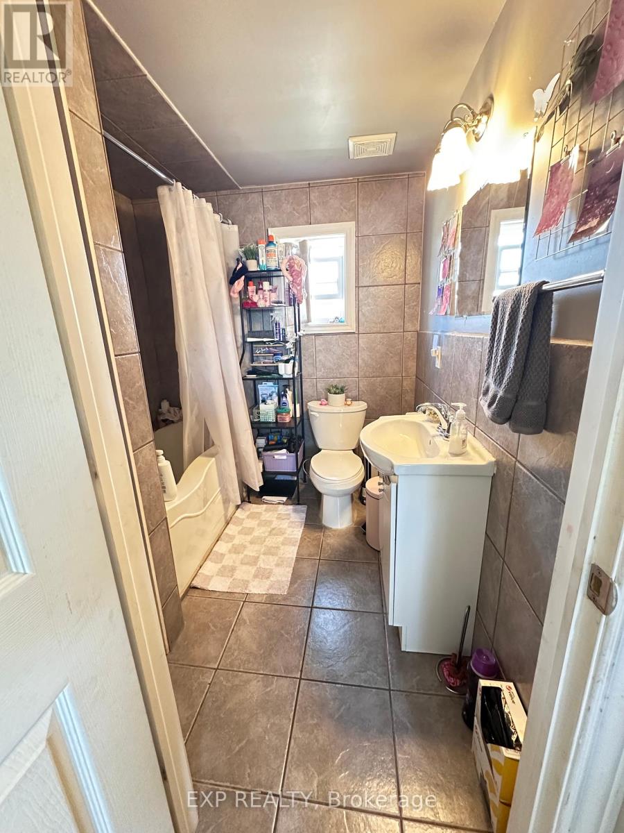 203 Grove Street, Norfolk, Ontario  N3Y 1K5 - Photo 17 - X12186332