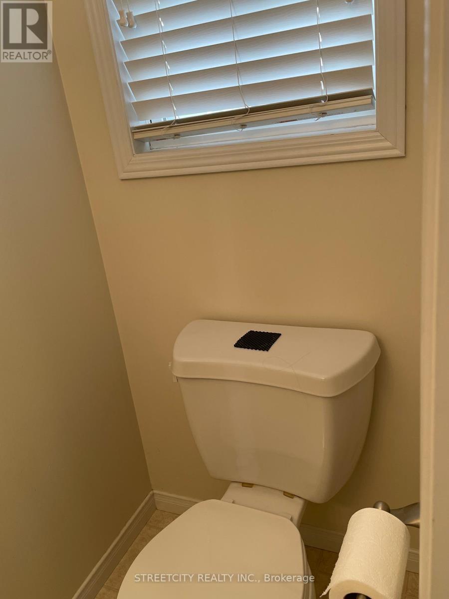1036 Kimball Crescent, London North (North E), Ontario  N6G 0A8 - Photo 5 - X12186444
