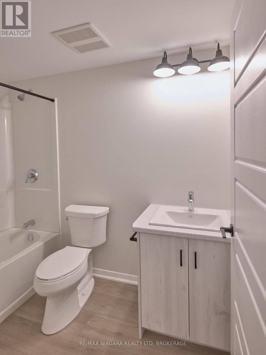 302 - 3998 Victoria Avenue, Lincoln, Ontario  L0R 2C0 - Photo 4 - X12186439