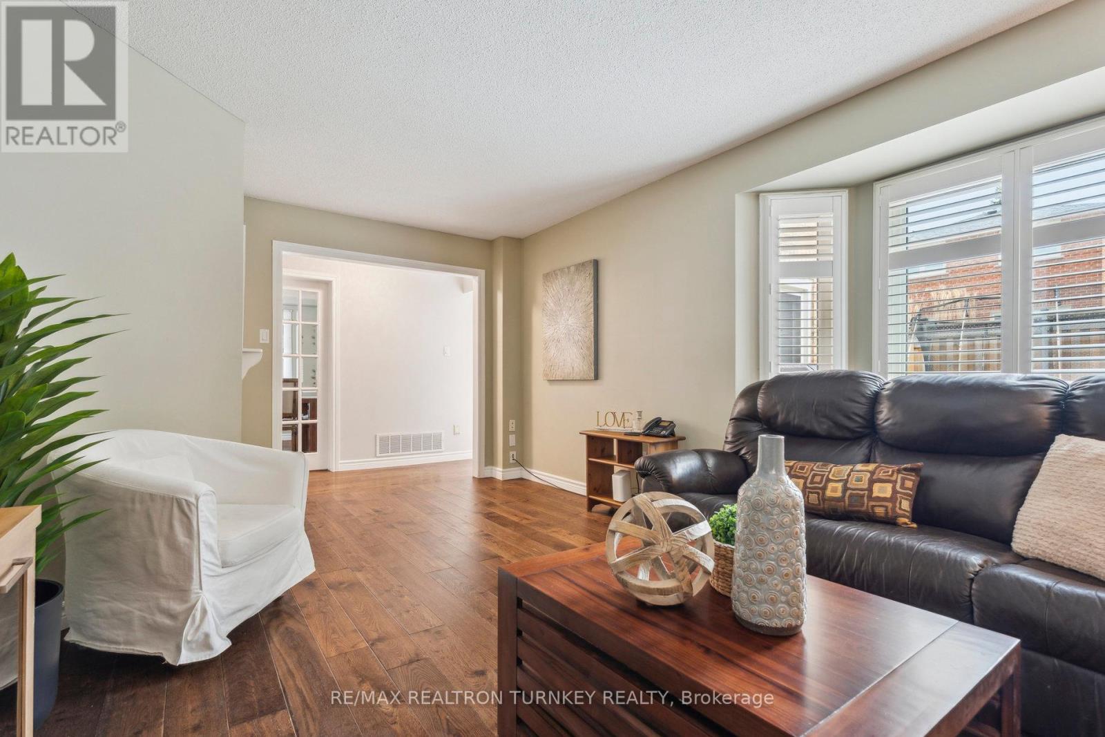 41 Goldsmith Crescent, Newmarket, Ontario  L3X 1R4 - Photo 17 - N12178838