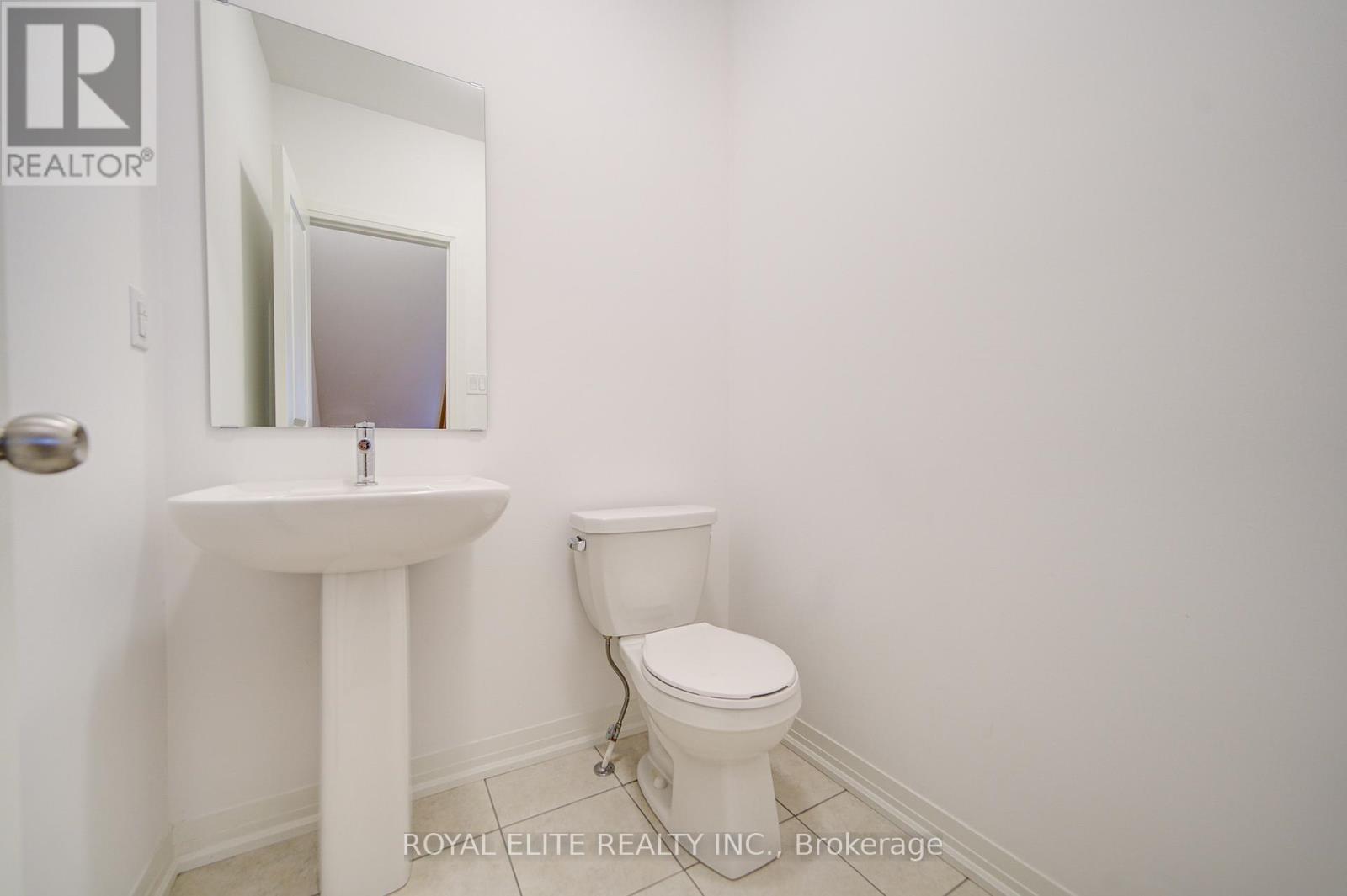 52 Alan Francis Lane, Markham, Ontario  L6C 3B5 - Photo 20 - N12186441
