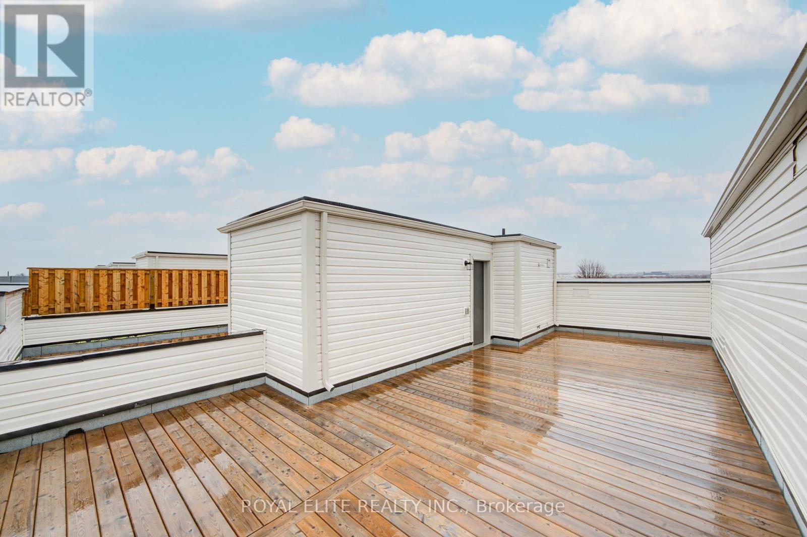 52 Alan Francis Lane, Markham, Ontario  L6C 3B5 - Photo 47 - N12186441