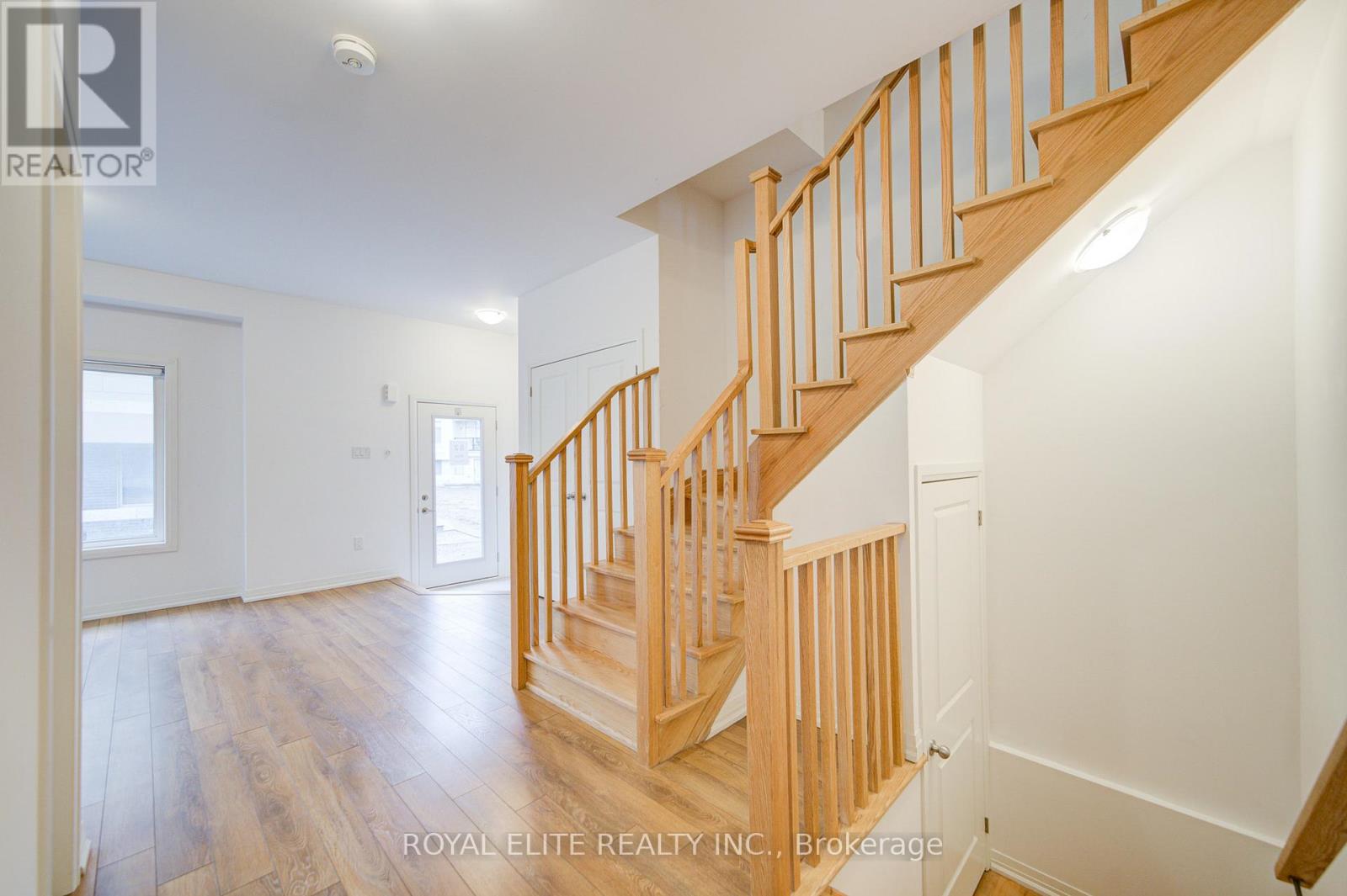 52 Alan Francis Lane, Markham, Ontario  L6C 3B5 - Photo 7 - N12186441