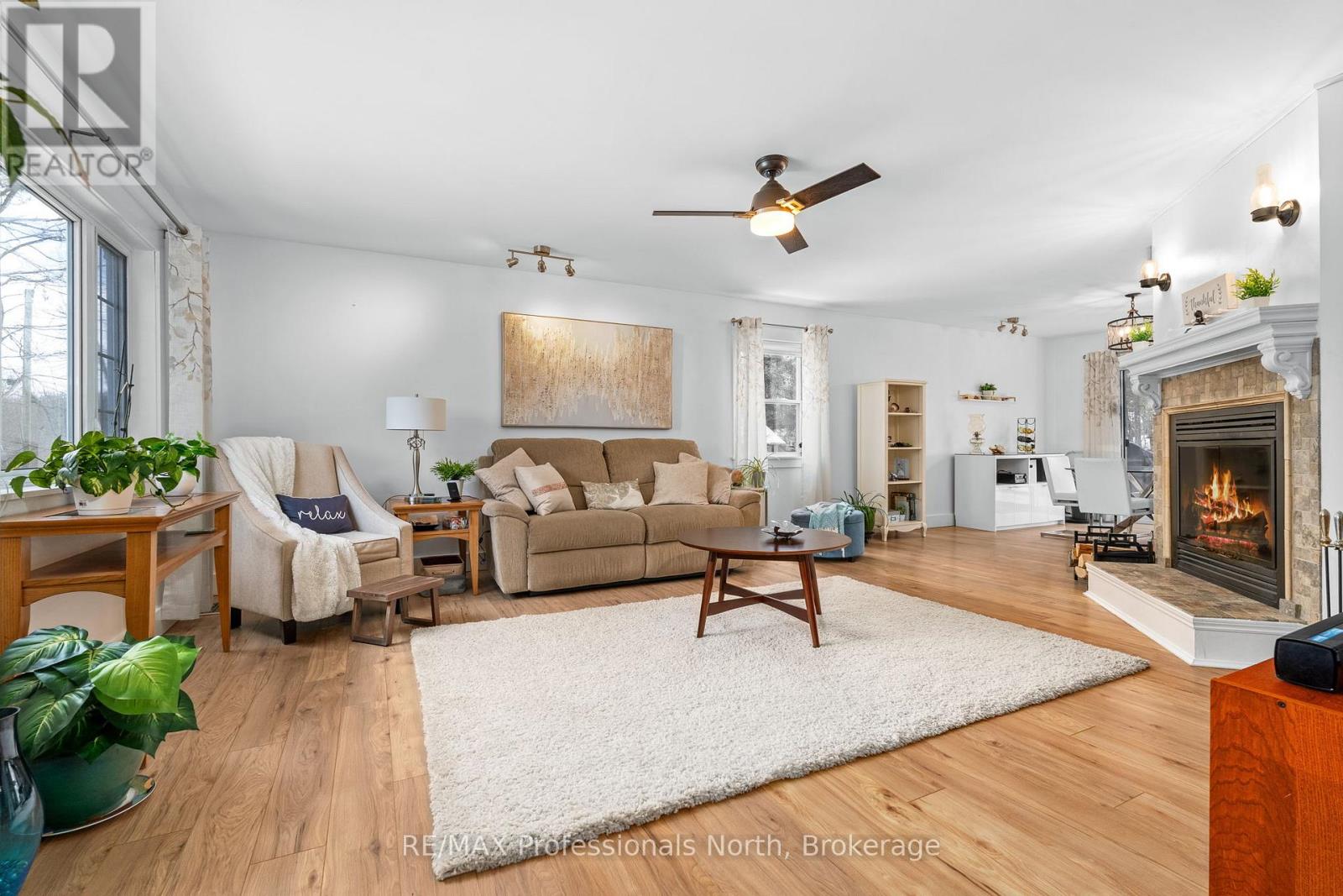 7 Mirror Lake Drive, Muskoka Lakes, Ontario  P0B 1J0 - Photo 11 - X12078287