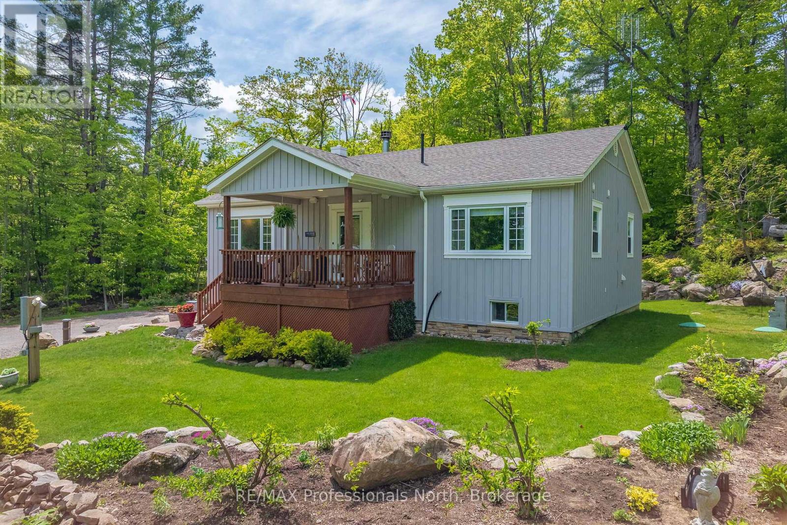 7 Mirror Lake Drive, Muskoka Lakes, Ontario  P0B 1J0 - Photo 8 - X12078287