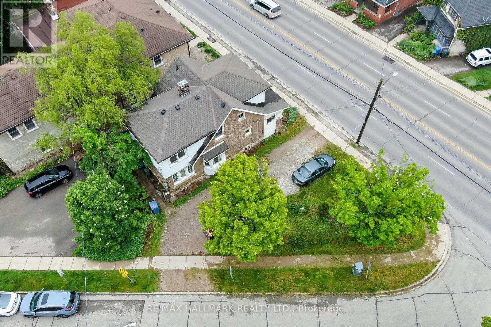 49 Eramosa Road, Guelph (St. George's), Ontario  N1E 2L4 - Photo 4 - X12186447