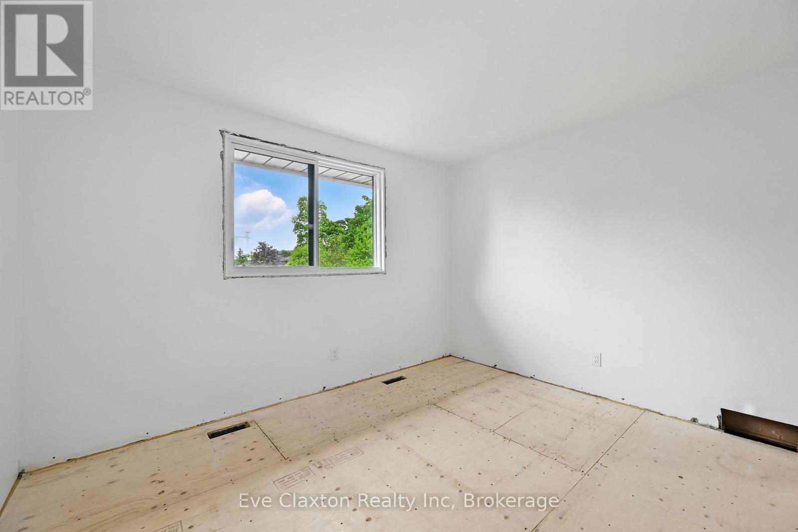 50 Sherwood Forest Trail, Welland, Ontario L3C 5X6 - Photo 24 - X12186460