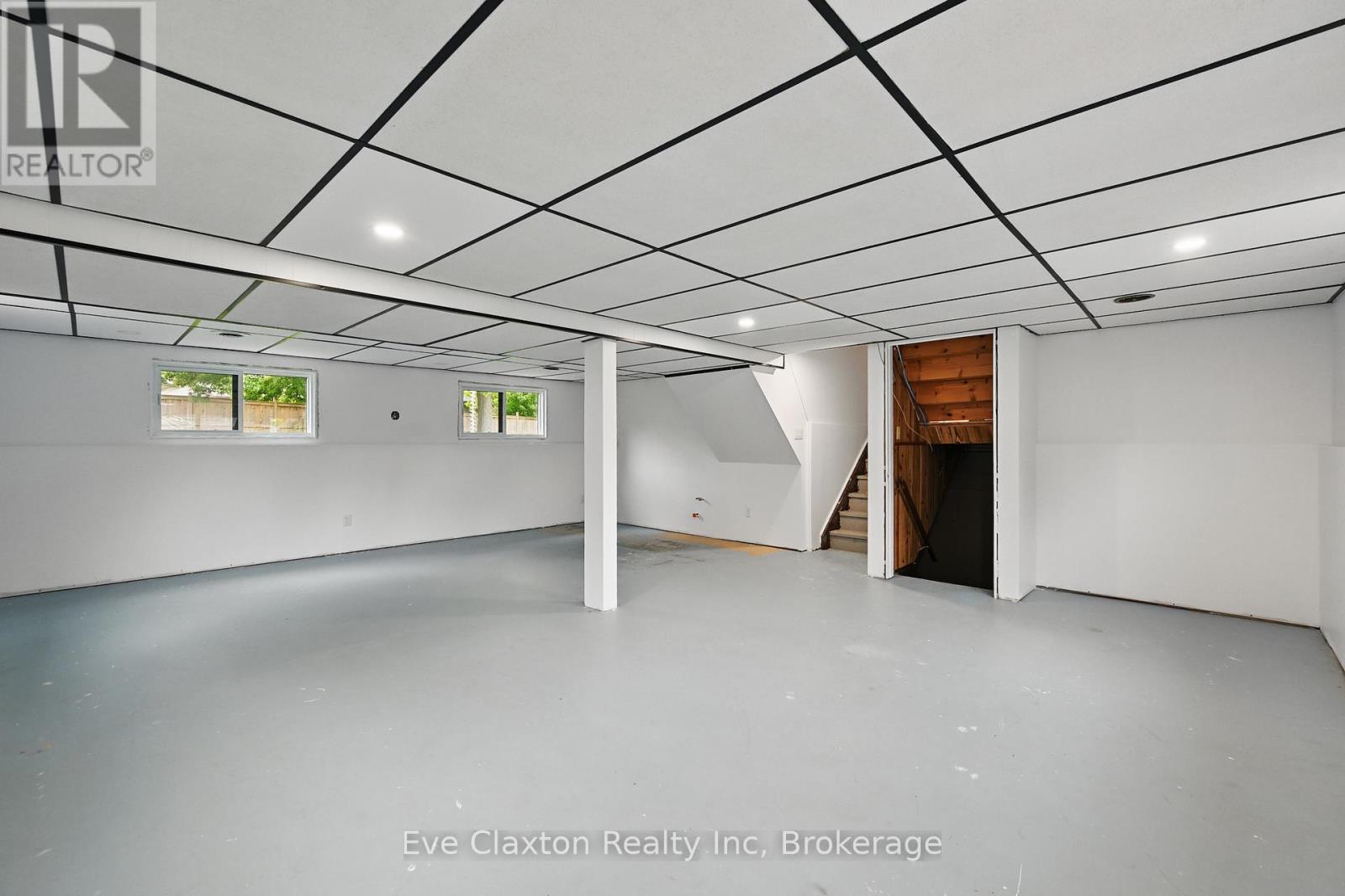 50 Sherwood Forest Trail, Welland, Ontario L3C 5X6 - Photo 42 - X12186460