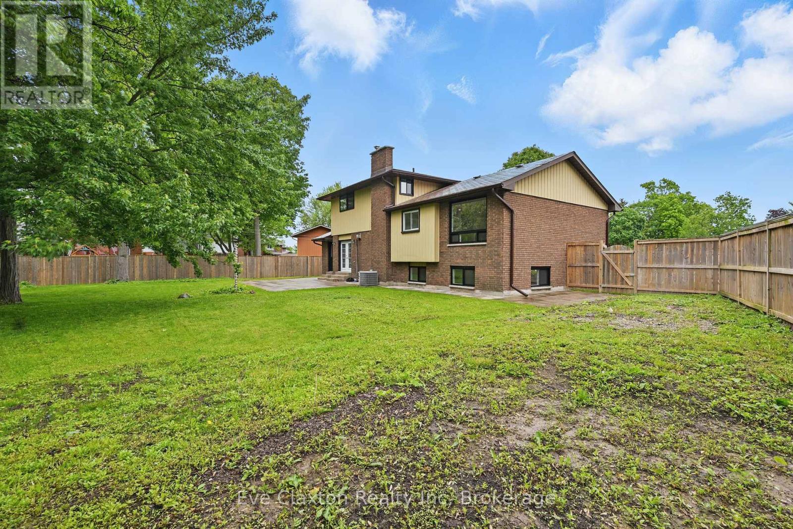 50 Sherwood Forest Trail, Welland, Ontario L3C 5X6 - Photo 9 - X12186460