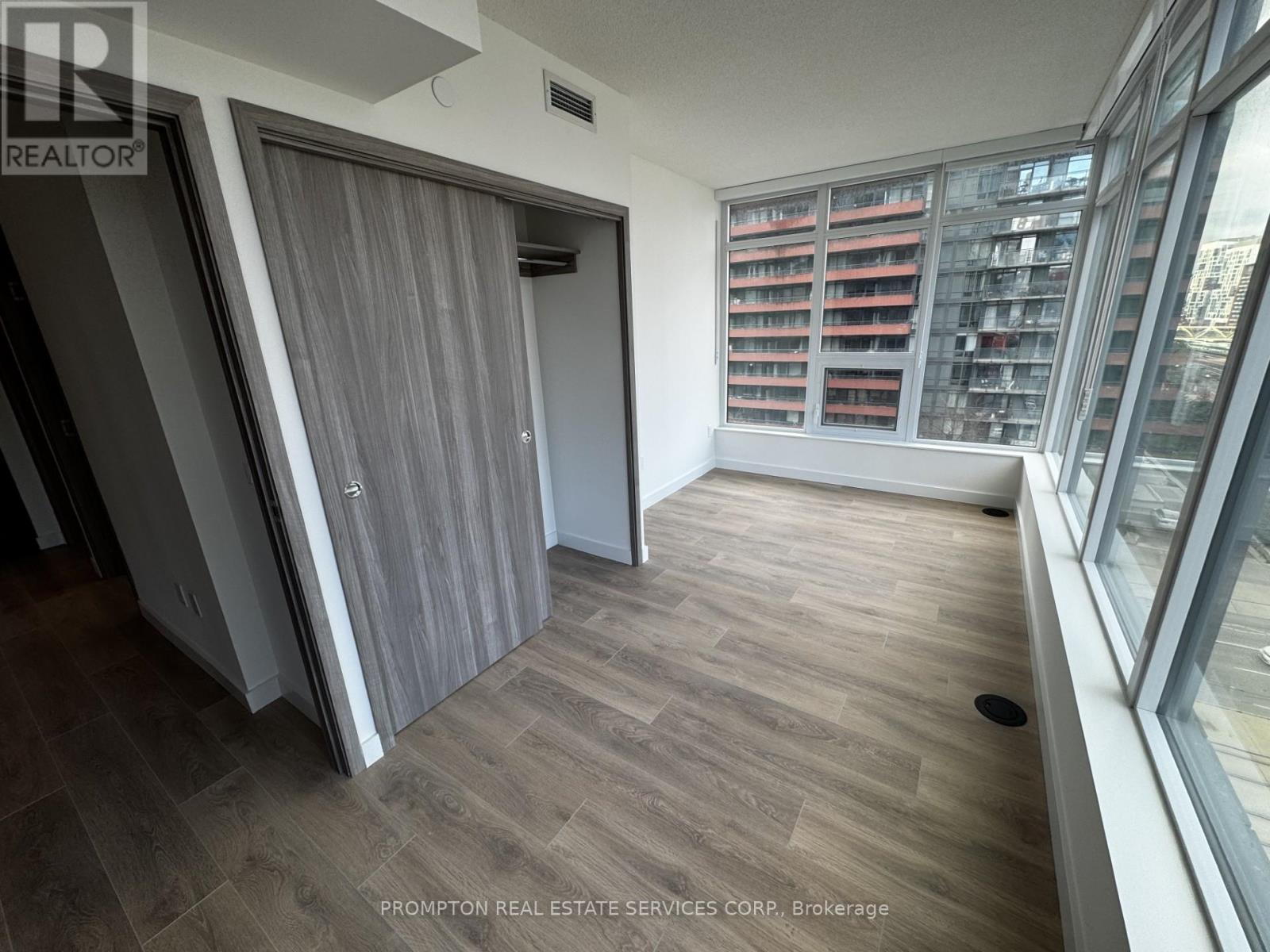 830 - 3 Concord Cityplace Way, Toronto, Ontario  M5V 0X4 - Photo 10 - C12186463