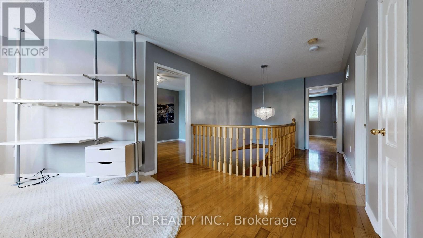 Upper - 62 Kaitlin Drive, Richmond Hill, Ontario  L4E 3W7 - Photo 10 - N12186458