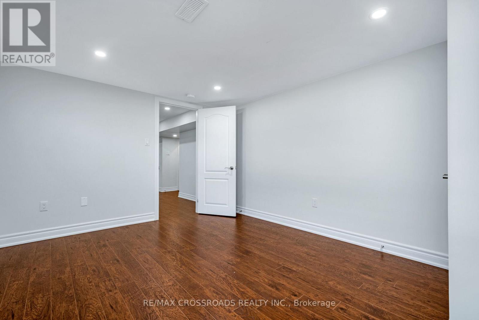 2095 Haig Drive, Ottawa, Ontario  K1G 2K8 - Photo 15 - X12186451