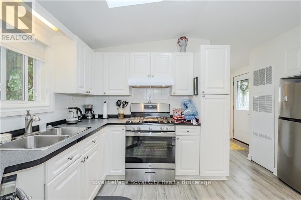 12 Bush Lane, Puslinch, Ontario  N0B 1C0 - Photo 22 - X11822655