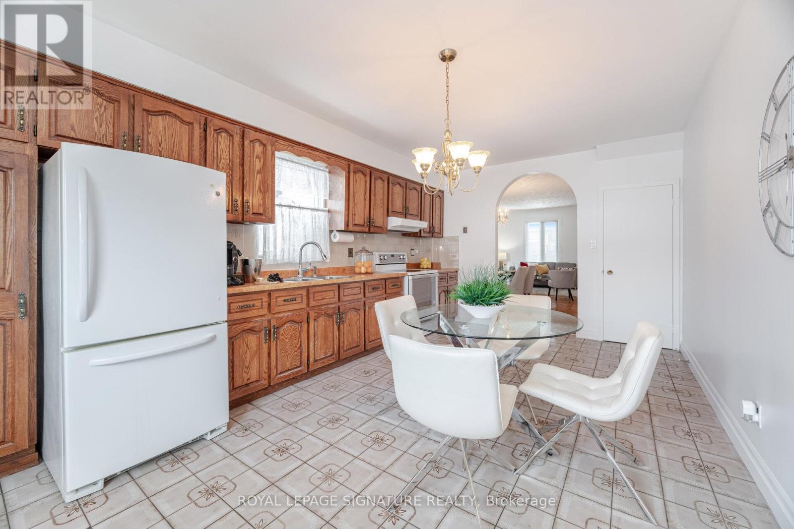 443 Brock Avenue, Toronto, Ontario  M6H 3N7 - Photo 16 - C12186470