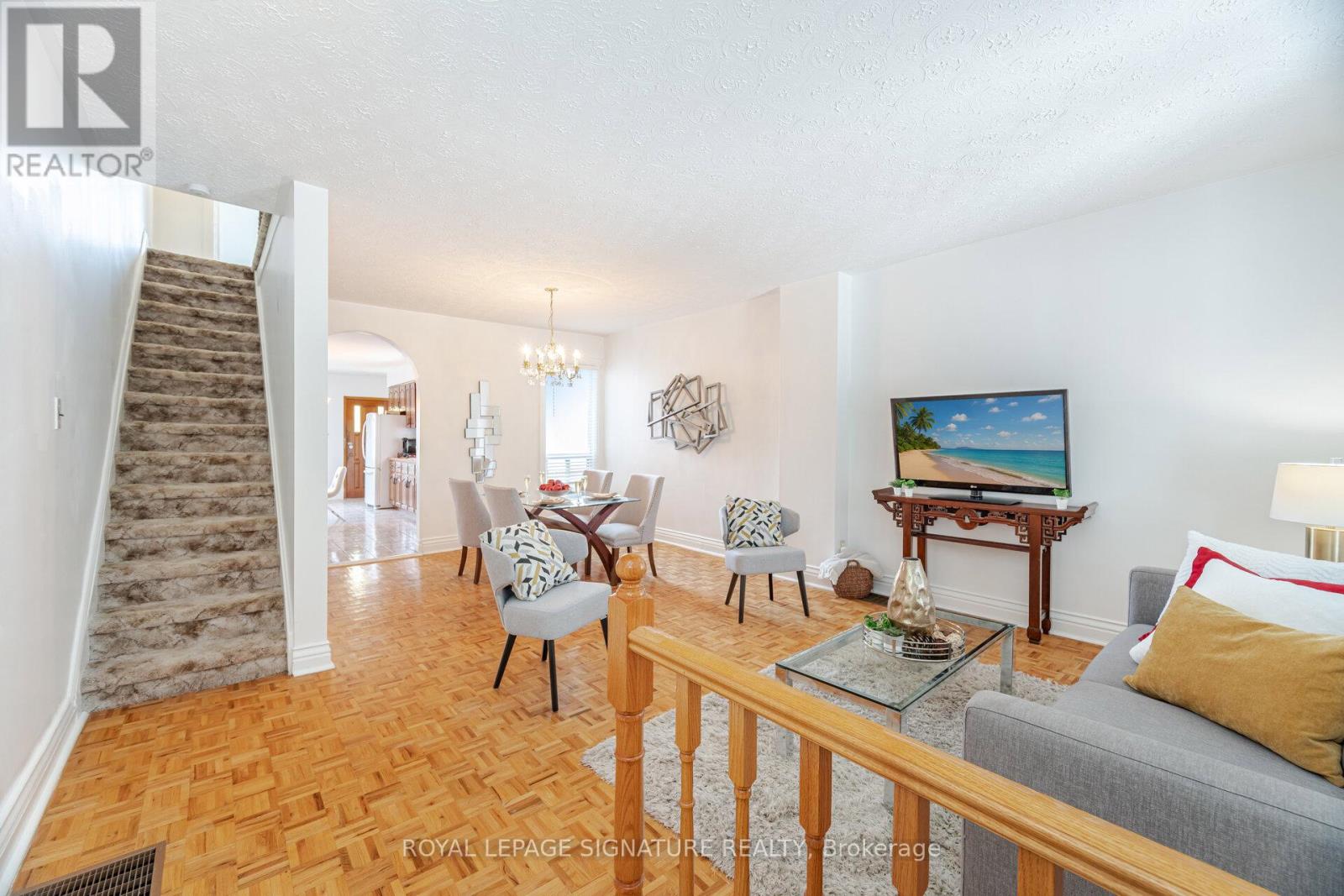 443 Brock Avenue, Toronto, Ontario  M6H 3N7 - Photo 6 - C12186470