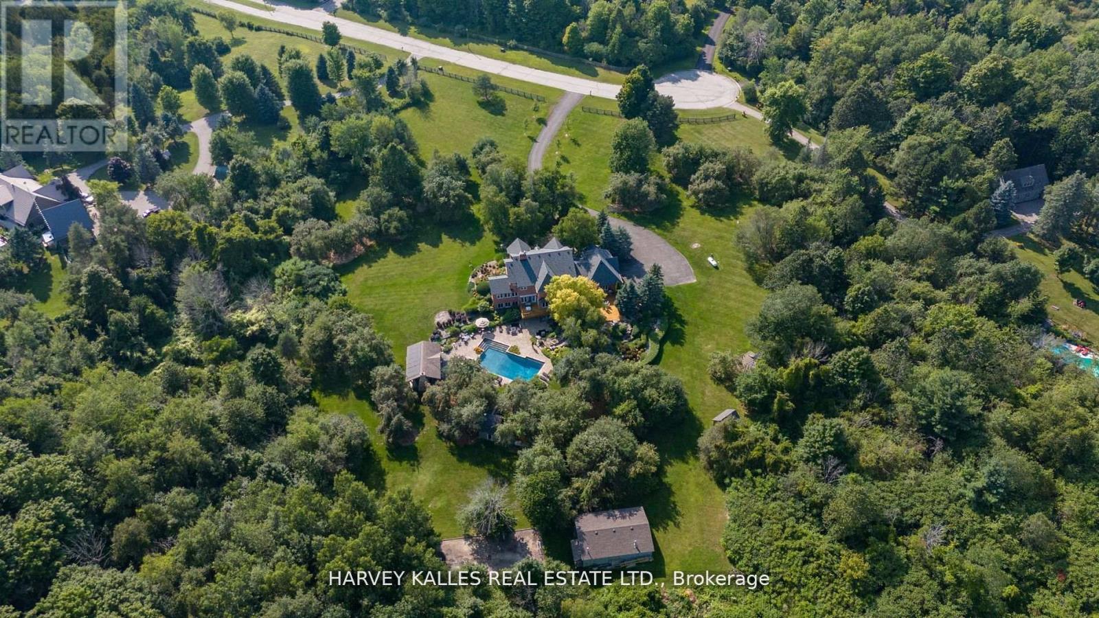 3 Rutland Hill Court, Caledon, Ontario  L7C 0B4 - Photo 3 - W12182948